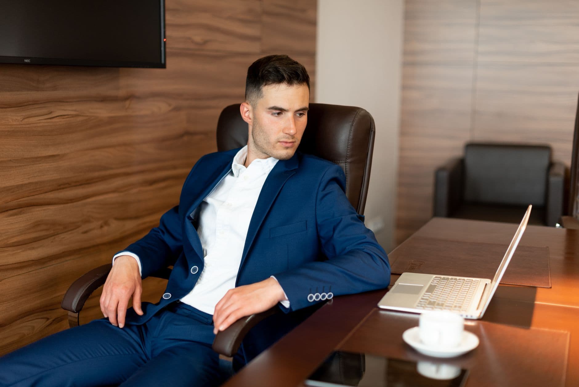 Se lancer dans l'entrepreneuriat : comment surmonter les doutes ? Se lancer dans l'entrepreneuriat : comment surmonter les doutes ?